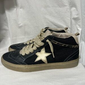 Shushop Paulina Black Hightop sneaker with leopard accent size 10